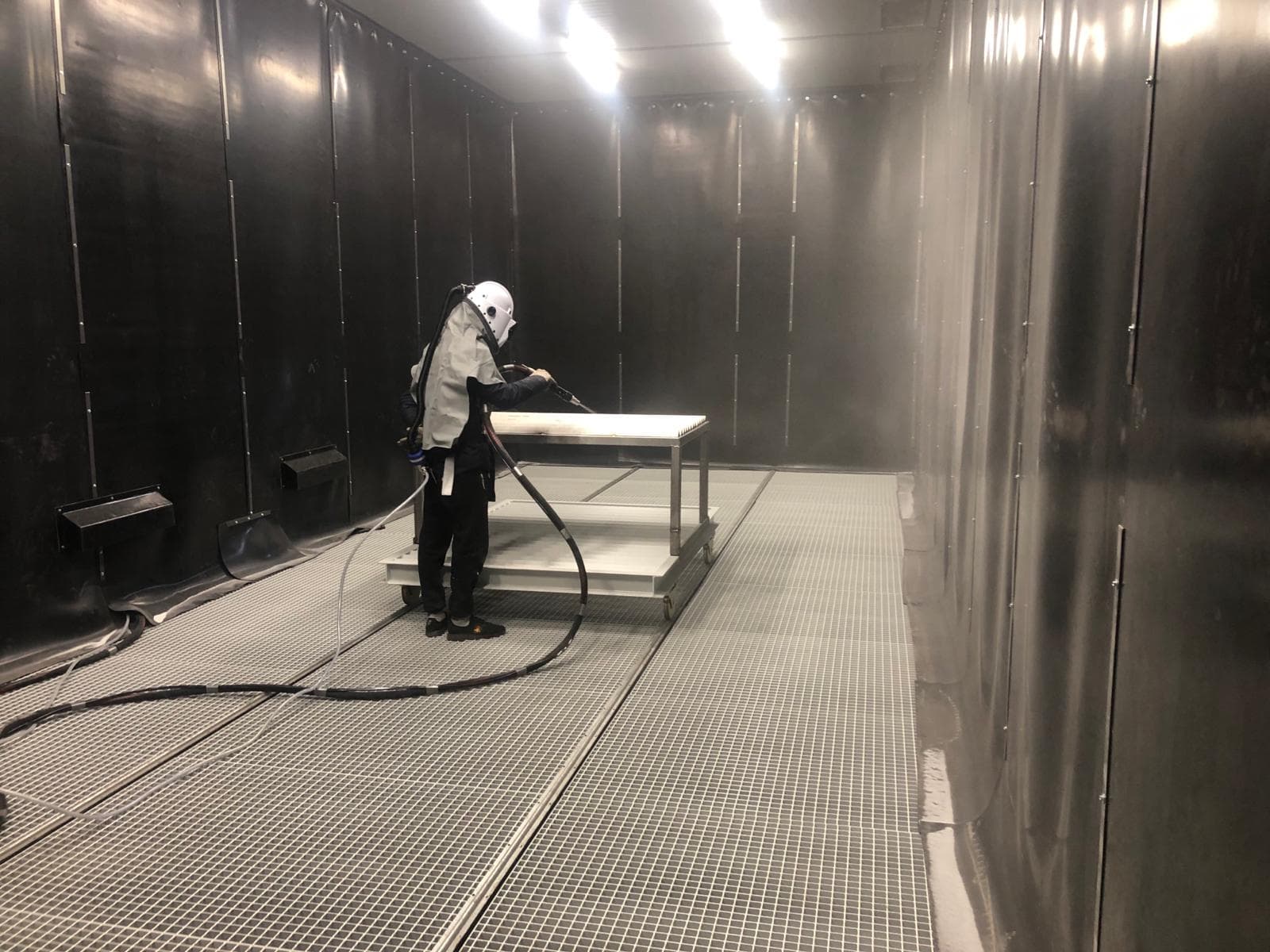 Cabina di micropallinatura 1